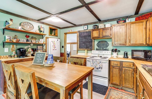 Hardy House | < 1/2 Mi to Lake: Secluded Gem in Cherokee Village