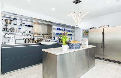 Evanston House | 1/2 mile to NU, 5min walk to Lake, Swim Spa Pool