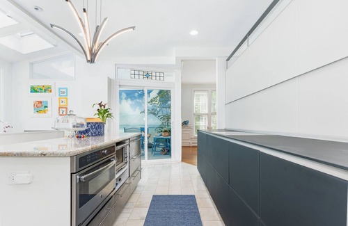 Evanston House | 1/2 mile to NU, 5min walk to Lake, Swim Spa Pool