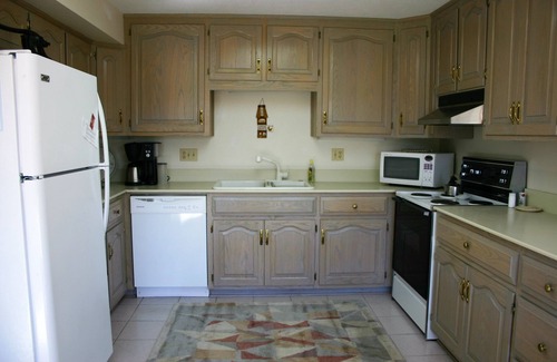New Franklin House | 1,500 sq ft private guest suite on the beautiful Portage Lakes