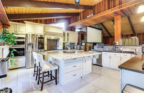 Las Vegas House | 1-Acre Las Vegas Getaway: Pool, Spa & Tennis Court