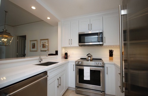 Key Biscayne Hotel | 1 Bdrm Ocean view Res. Suite w balcony, located at The Ritz, in Key Biscayne