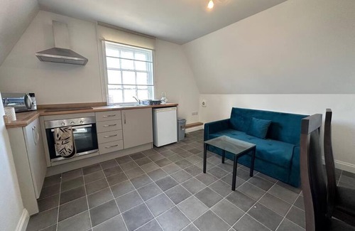 Newark Apartment | 1 Bed Central Newark Flat 2nd Floor