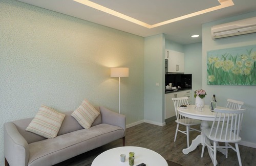 Monte Apartment | 1-bed Garden Apt 2 in character Babosas Village