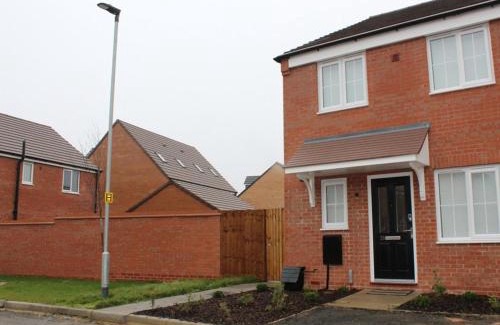 Peterborough House | 1-Bed House - Sleeps 2 - Parking Wifi