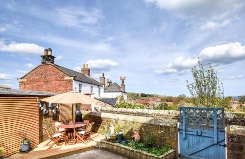 Fylingthorpe House | 1 Bed in Fylingthorpe 90699