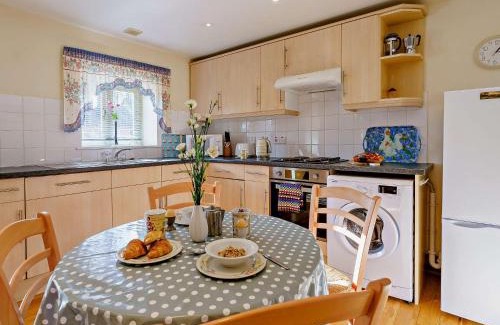 Pont-ar-gothi House | 1 Bed in Nantgaredig 51499