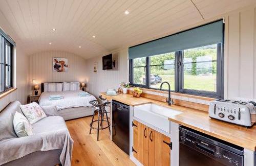 Tiverton House | 1 Bed in Uplowman 96190