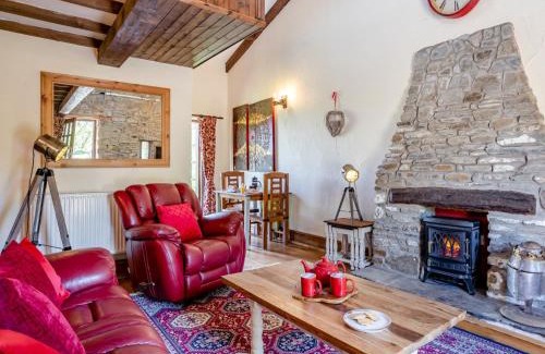 Llanrhidian Higher House | 1 bed property in Gower 77981