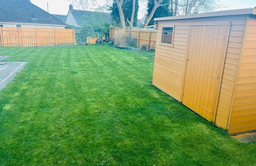 Newcastle-upon-Tyne Apartment | 1-Bed Studio with Parking, Ideal for Couples