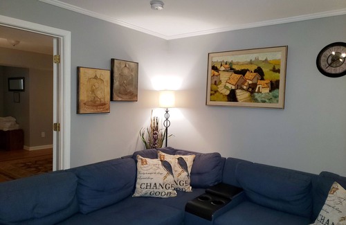 Roswell House | 1 Bed W/Attached Bathroom, Kitchen, Living Room, Refrigerator, & Washer/Dryer