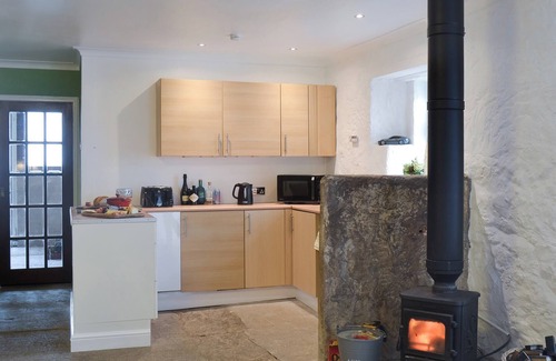 Glasgow Cottage | 1 bedroom accommodation in Near Neilston
