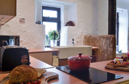 Glasgow Cottage | 1 bedroom accommodation in Near Neilston