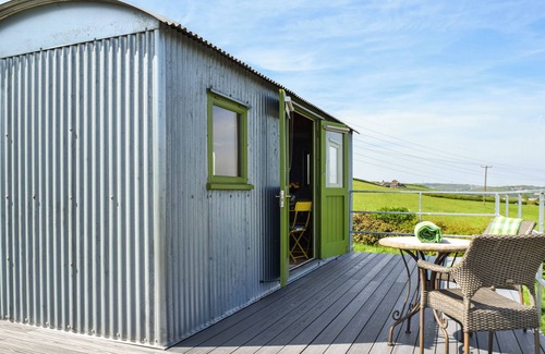 Grange Moor Cottage | 1 bedroom accommodation in Upper Heaton, Huddersfield