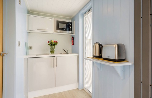 Carlton-in-Cleveland Ski Chalet | 1 bedroom accommodation in Great Busby