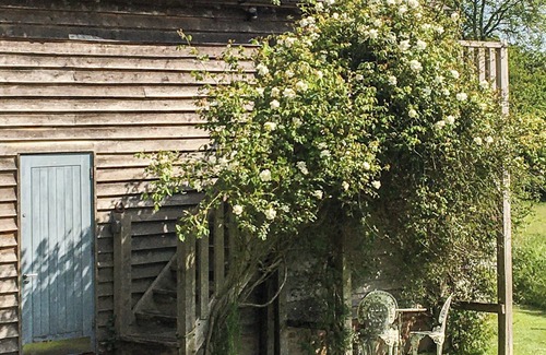 Bilting Cottage | 1 bedroom accommodation in Brook, near Wye