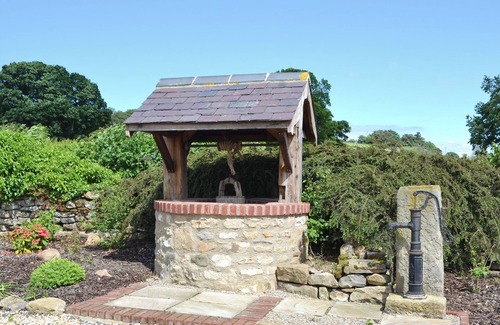 Richmond Cottage | 1 bedroom accommodation in Dalton