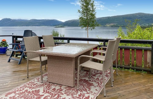 Torjulvagen House | 1 bedroom amazing home in Tingvoll