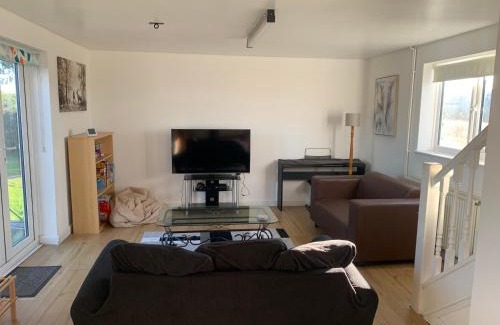 Claypits Apartment | 1 Bedroom annex, private bathroom, peaceful area