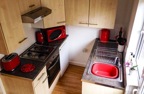 Netley Apartment | 1 Bedroom Apartment with private courtyard.