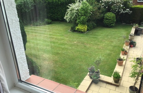 Netley Apartment | 1 Bedroom Apartment with private courtyard.