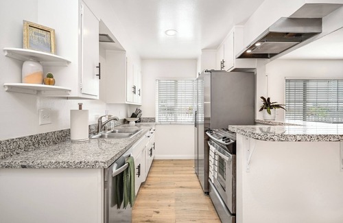 East Side Costa Mesa Apartment | 1 Bedroom Apt in Eastside Costa Mesa