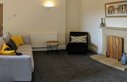 Oswestry House | 1 bedroom cottage with stunning countryside views (sleeps 3)