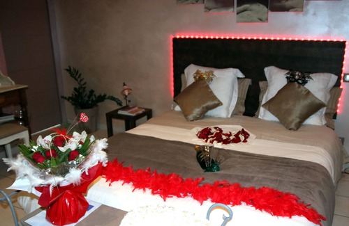 Pia House | 1 Bedroom Guesthouse in Pia