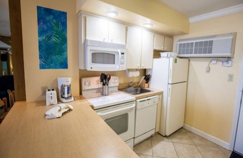 Daytona Beach Shores Resort | 1 Bedroom Oceanview, Sleeps 4, on Daytona Beach, Sea Club IV!