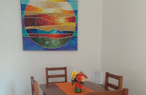 Pompeia Apartment | 1 block from the beach.