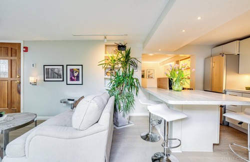 Lynn Apartment | 1 Block to Beach: Pet-Friendly Apt w/Yard in Lynn