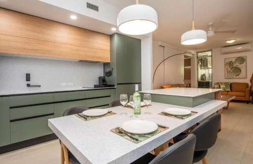 Nelly Bay Apartment | 1 Bright Point Apartment 1312