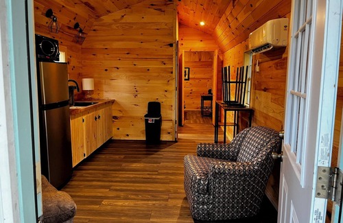 Westminster Cabin | 1 Cozy Cabin in Westminster