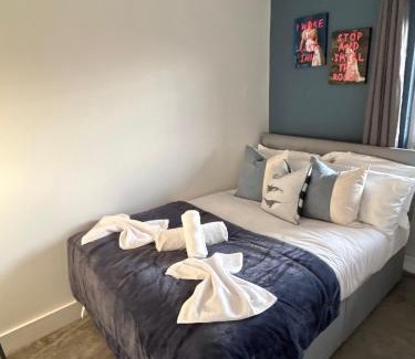 Stansted Apartment | 1 Great for Contractors 2BR Flat Near Harlow Station