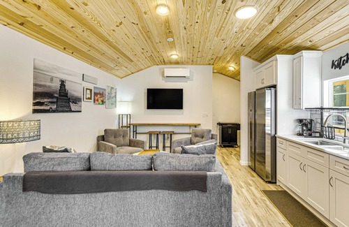 Lillian Cottage | 1 Mi to Boat Launch: Fire Pit at Lillian Cottage!