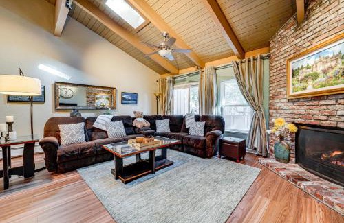 Incline Village Apartment | 1 Mi to Diamond Peak Ski Resort Condo with Pool