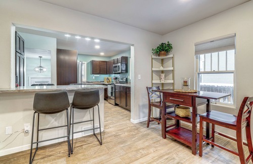 Casper House | 1 Mi to Dtwn Casper: Homey Getaway w/Yard!