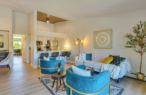 Castle Rock Condo | 1 Mi to Dtwn: Condo w/Pool Access in Castle Rock