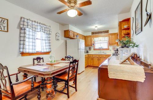 Mountain View House | 1 Mi to Dtwn Mountain View Home with Deck