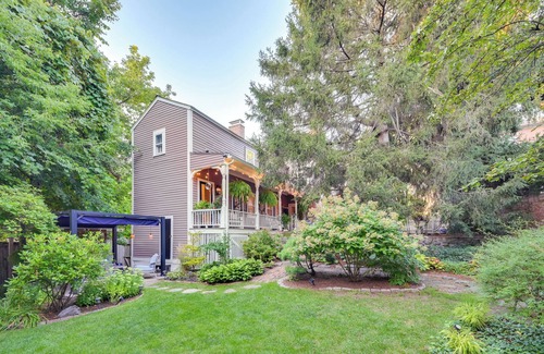 Salem Apartment | < 1 Mi to Dtwn Salem: Apt w/Shared Patio & Yard!