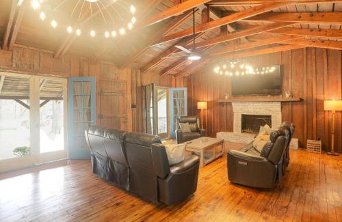 Pope House | 1 Mi to Enid Lake Peaceful Pope Getaway