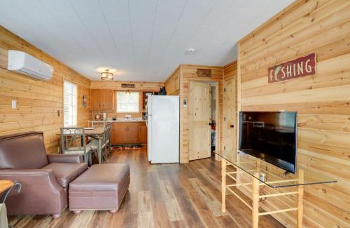 Greers Ferry House | 1 Mi to Greers Ferry Lake Cabin with Pool Access