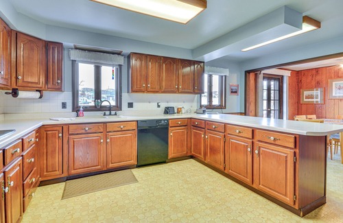 Thermopolis House | 1 Mi to Hot Springs State Park: Rustic Wyoming Gem