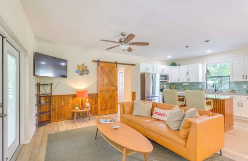 Crystal River Cottage | < 1 Mi to Lake Rousseau: Waterfront Home!