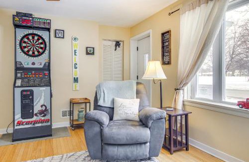 Green Bay House | 1 Mi to Lambeau Field Residential Home with Yard