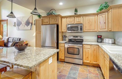 McCall Condo | 1 Mi to Ponderosa State Park: Condo w/Pool Access