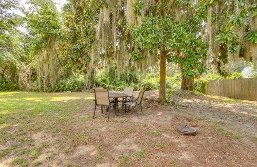 Port Royal House | 1 Mi to Sands Beach Walkable Island Home with Yard!