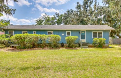 Port Royal House | 1 Mi to Sands Beach Walkable Island Home with Yard!