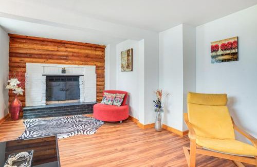 Two Rivers House | 1 Mi to Shore Lake Michigan Retreat with Game Room!