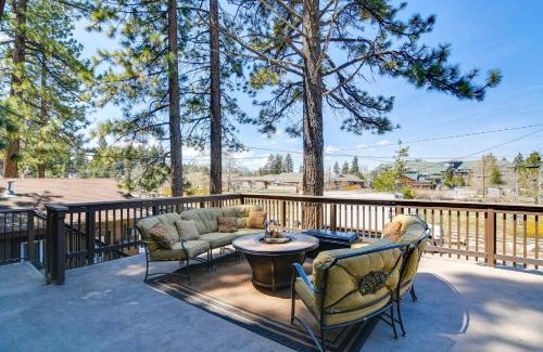South Lake Tahoe House | 1 Mi to Ski Resort South Lake Tahoe Townhome